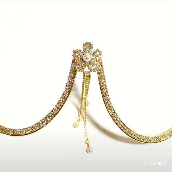 Rhinestone Chain Bra Body Jewelry Chest Chain Metal Round Charm Trendy Sexy-NEW - Picture 3 of 6